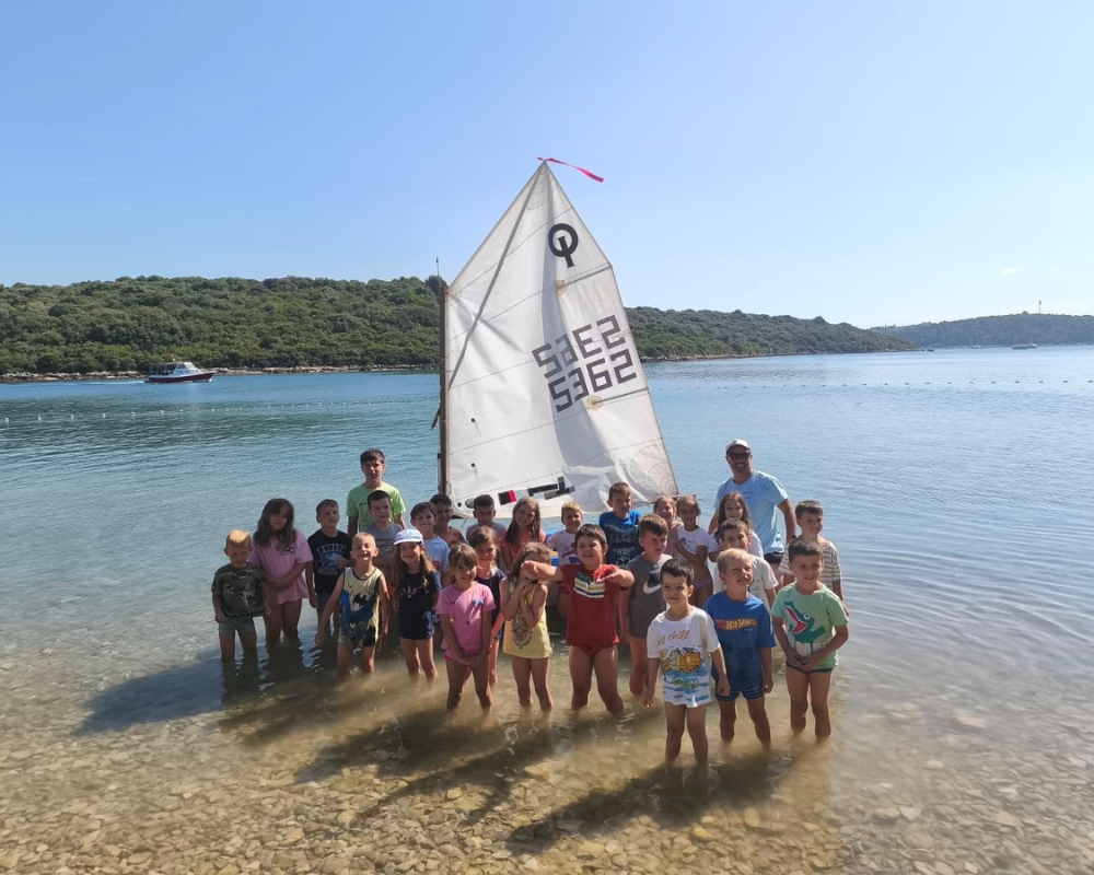 Ljetni sportski kamp DV-a Mali svijet na Fratarskom otoku